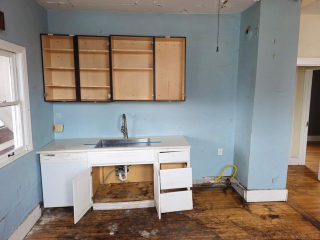 2680 Carpenter Street, Hamtramck, MI 48212