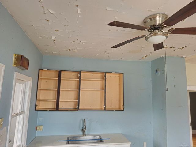 2680 Carpenter Street, Hamtramck, MI 48212