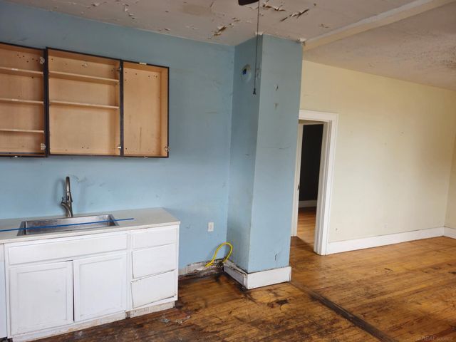 2680 Carpenter Street, Hamtramck, MI 48212