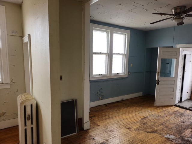 2680 Carpenter Street, Hamtramck, MI 48212