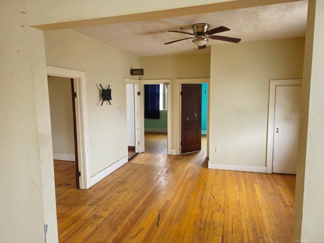 2680 Carpenter Street, Hamtramck, MI 48212