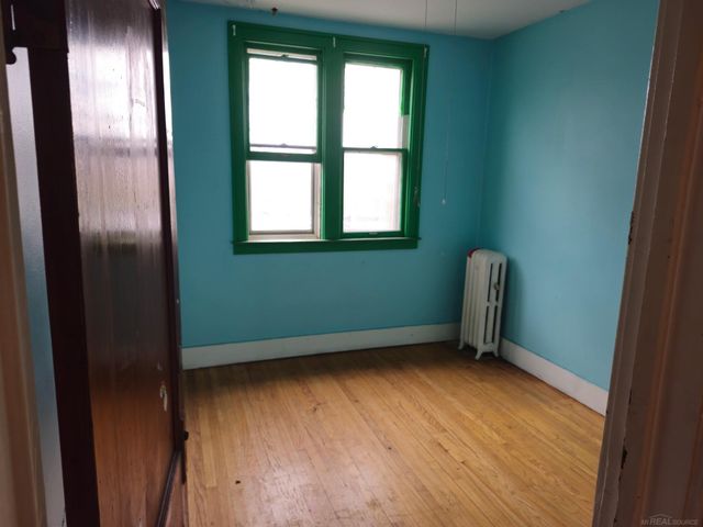 2680 Carpenter Street, Hamtramck, MI 48212