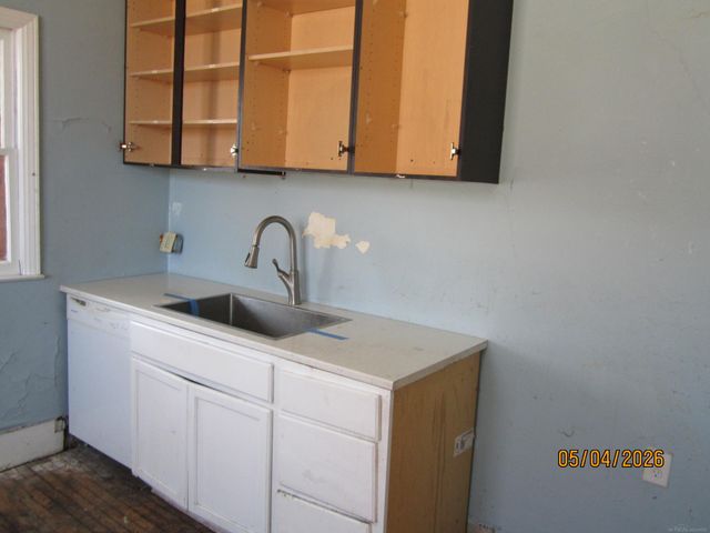 2680 Carpenter Street, Hamtramck, MI 48212