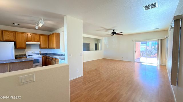 10252 E Wasp Spring Drive, Tucson, AZ 85748
