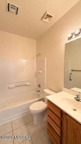 10252 E Wasp Spring Drive, Tucson, AZ 85748