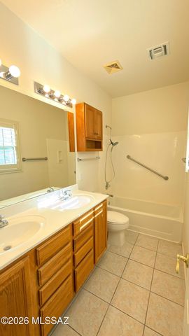 10252 E Wasp Spring Drive, Tucson, AZ 85748