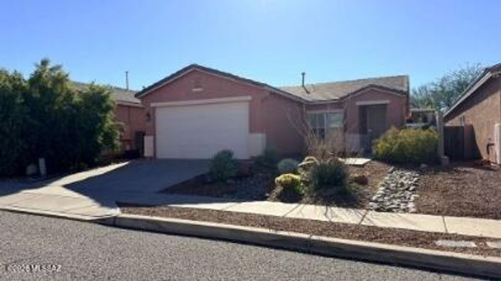 10252 E Wasp Spring Drive, Tucson, AZ 85748