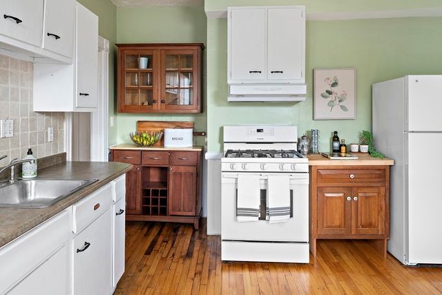 2 Hubbard Avenue 1, Cambridge, MA 02140