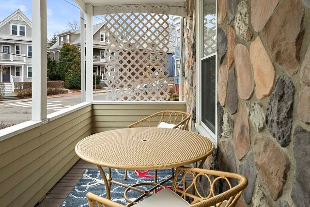 2 Hubbard Avenue 1, Cambridge, MA 02140
