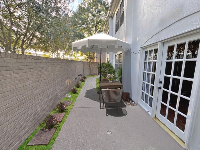 2700 Bellefontaine Street B8, Houston, TX 77025