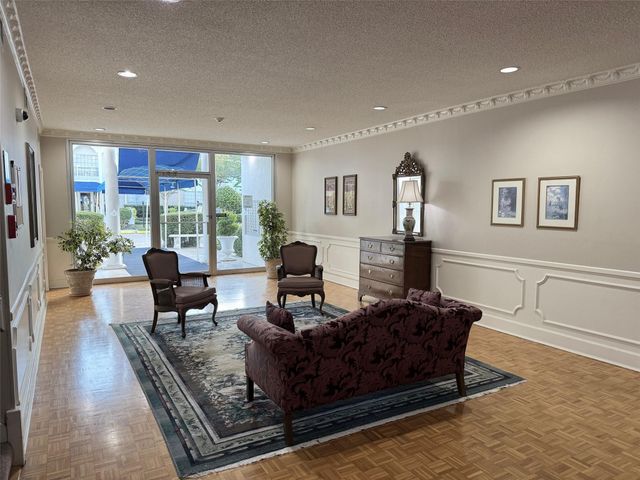 2700 Bellefontaine Street B8, Houston, TX 77025