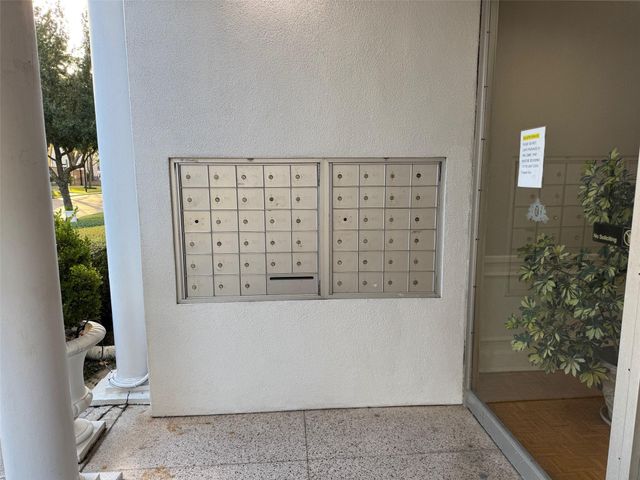 2700 Bellefontaine Street B8, Houston, TX 77025