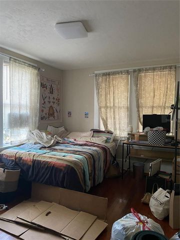 1102 NW 3RD AVENUE, Gainesville, FL 32601