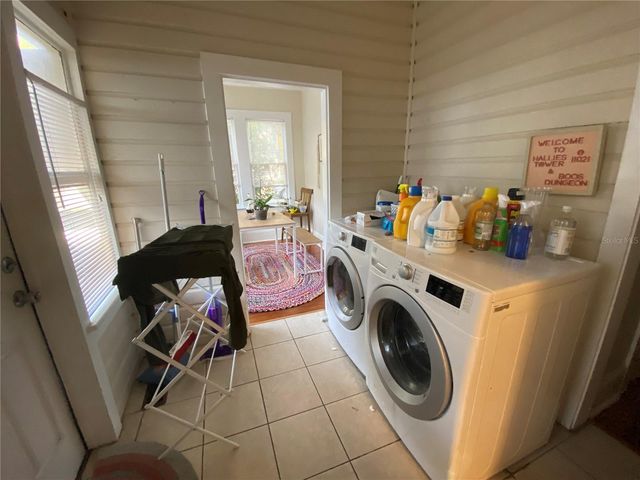 1102 NW 3RD AVENUE, Gainesville, FL 32601