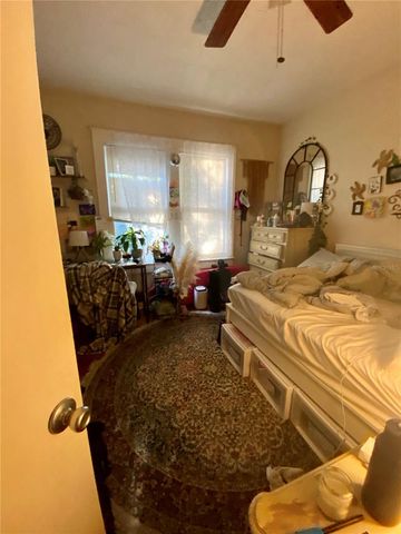 1102 NW 3RD AVENUE, Gainesville, FL 32601