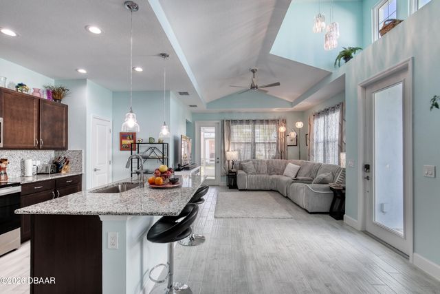 373 Hang Loose Way, Daytona Beach, FL 32124