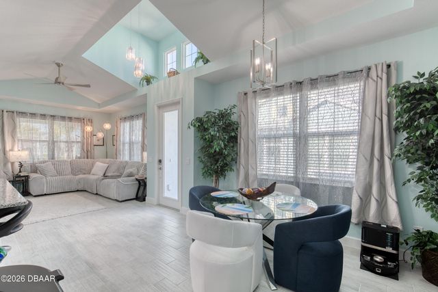 373 Hang Loose Way, Daytona Beach, FL 32124