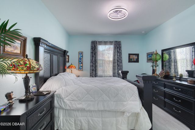 373 Hang Loose Way, Daytona Beach, FL 32124