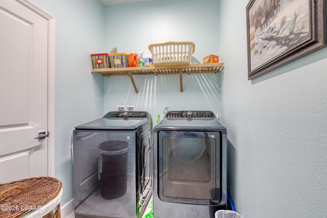 373 Hang Loose Way, Daytona Beach, FL 32124