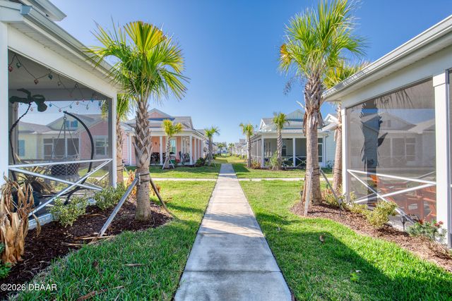 373 Hang Loose Way, Daytona Beach, FL 32124