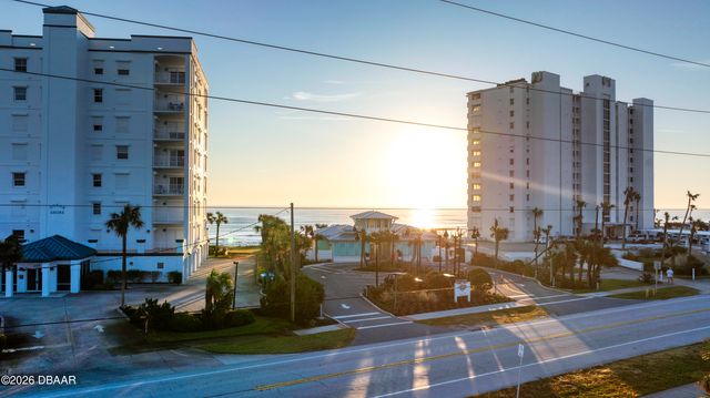 373 Hang Loose Way, Daytona Beach, FL 32124