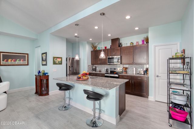 373 Hang Loose Way, Daytona Beach, FL 32124