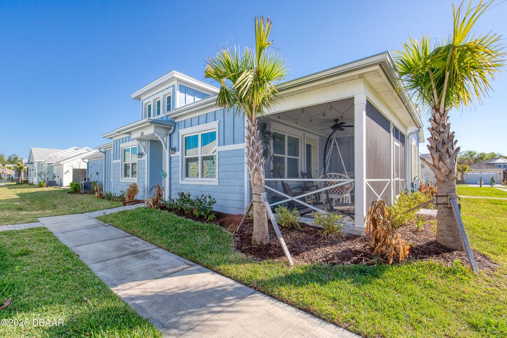 373 Hang Loose Way, Daytona Beach, FL 32124