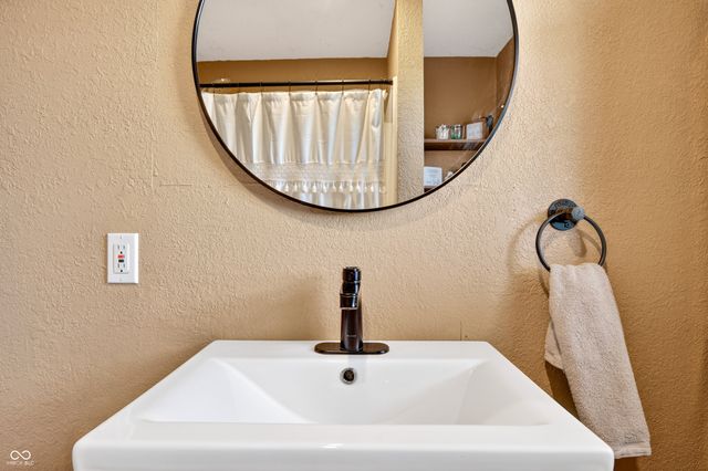 4805 S US HWY 31, Crothersville, IN 47229