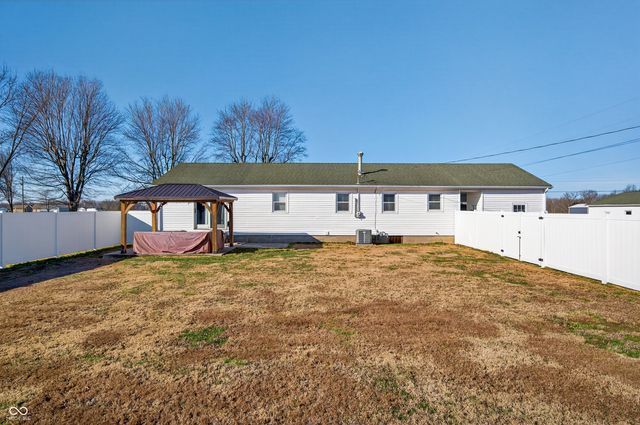 4805 S US HWY 31, Crothersville, IN 47229