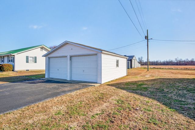 4805 S US HWY 31, Crothersville, IN 47229