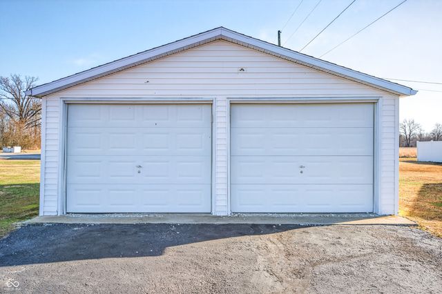 4805 S US HWY 31, Crothersville, IN 47229