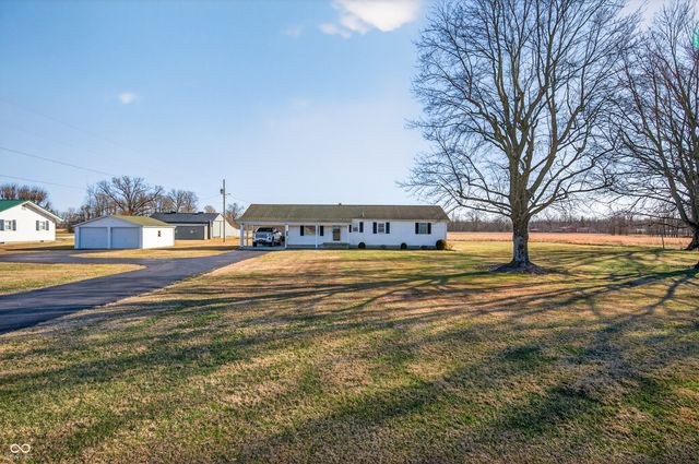 4805 S US HWY 31, Crothersville, IN 47229