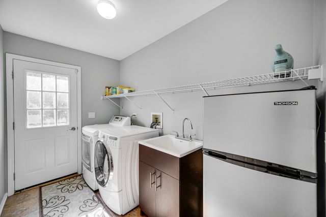 5307 Catclaw Court, Naperville, IL 60564