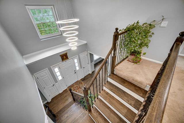 5307 Catclaw Court, Naperville, IL 60564