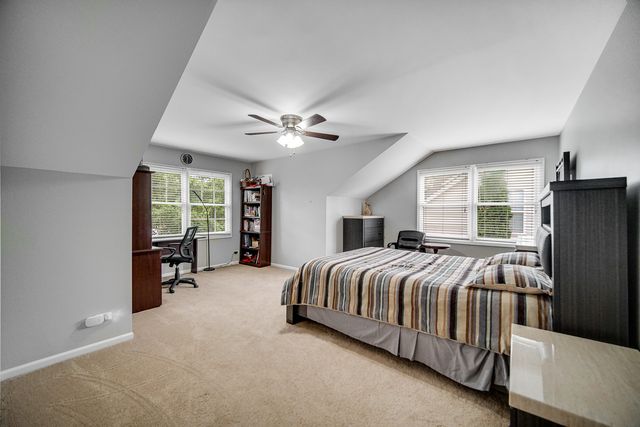 5307 Catclaw Court, Naperville, IL 60564