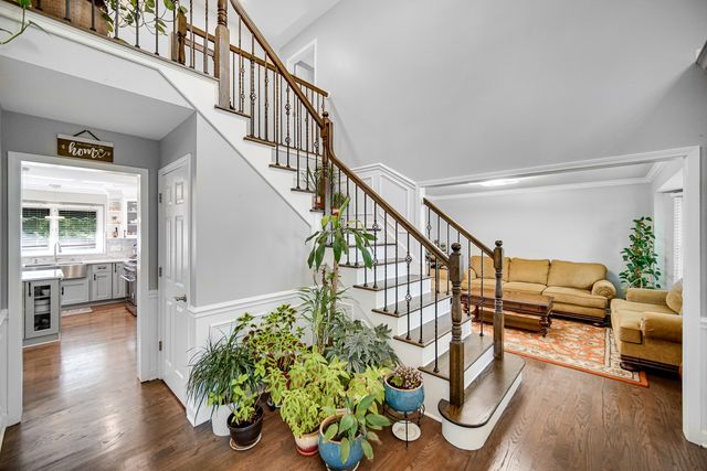 5307 Catclaw Court, Naperville, IL 60564