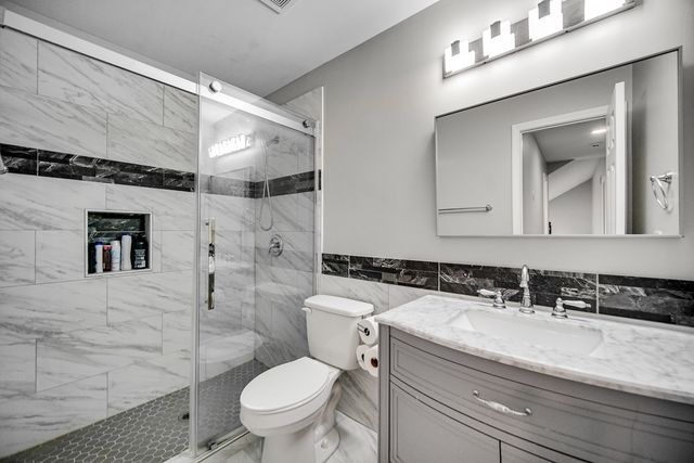 5307 Catclaw Court, Naperville, IL 60564