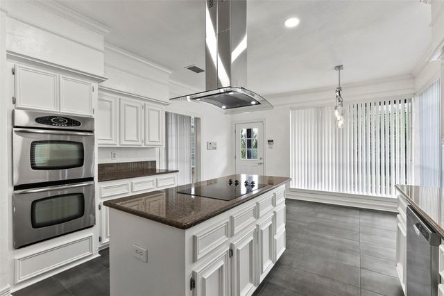 545 Oak Hill Drive, Southlake, TX 76092