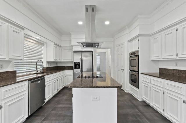 545 Oak Hill Drive, Southlake, TX 76092