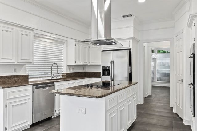 545 Oak Hill Drive, Southlake, TX 76092