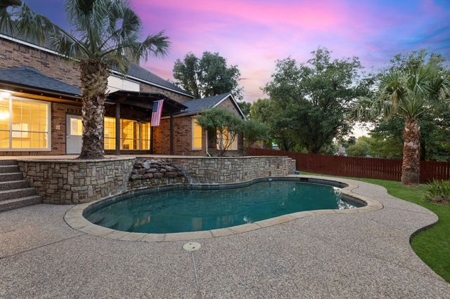 545 Oak Hill Drive, Southlake, TX 76092