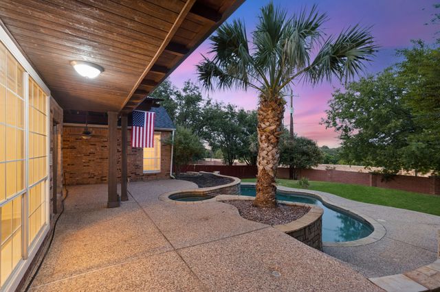 545 Oak Hill Drive, Southlake, TX 76092