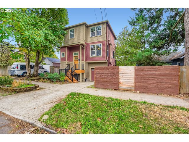 7912 Ne KLICKITAT St, Portland, OR 97213
