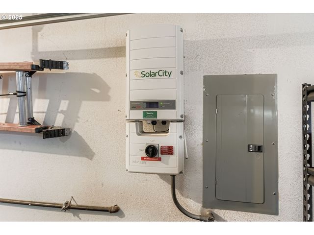 7912 Ne KLICKITAT St, Portland, OR 97213