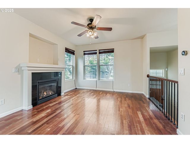 7912 Ne KLICKITAT St, Portland, OR 97213