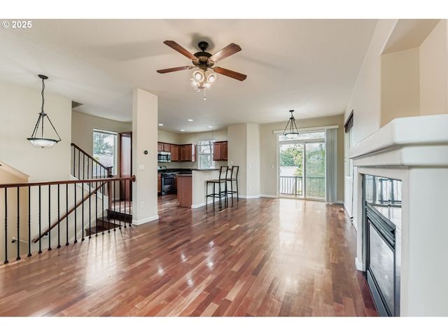 7912 Ne KLICKITAT St, Portland, OR 97213