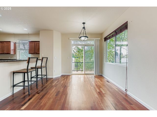 7912 Ne KLICKITAT St, Portland, OR 97213