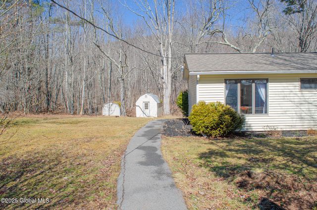 689 Old Road, Windham, NY 12496