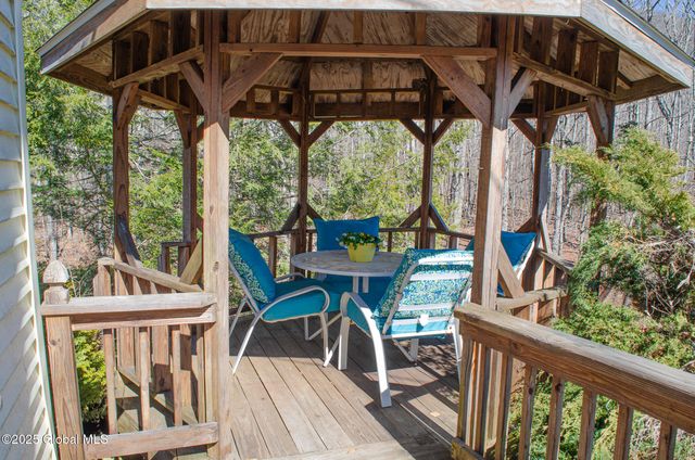 689 Old Road, Windham, NY 12496