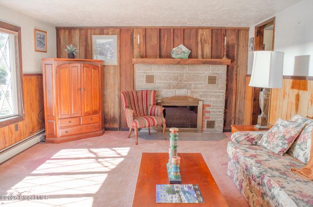 689 Old Road, Windham, NY 12496